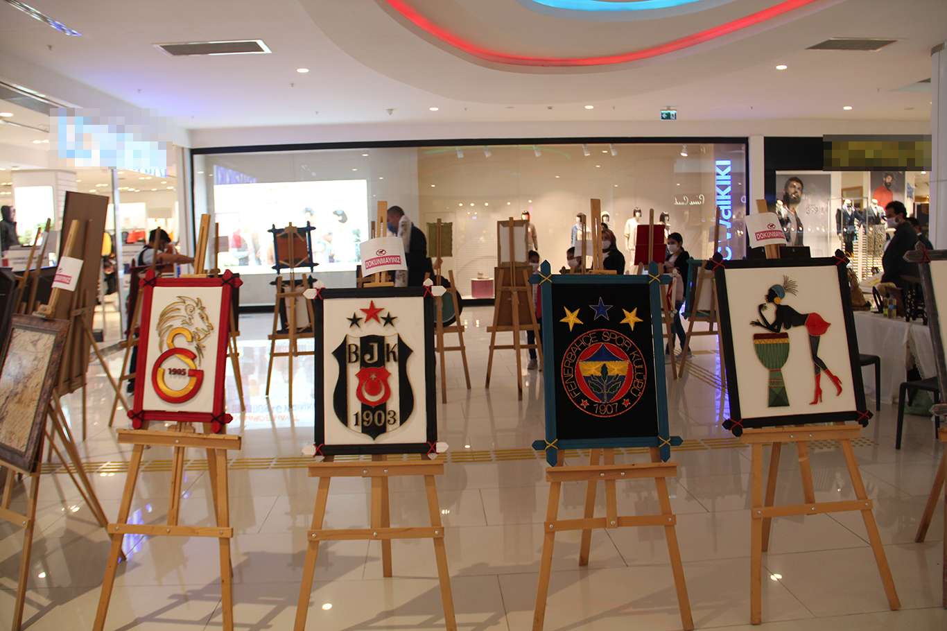 Van’da ilk Sedef Kakma sergisi açıldı